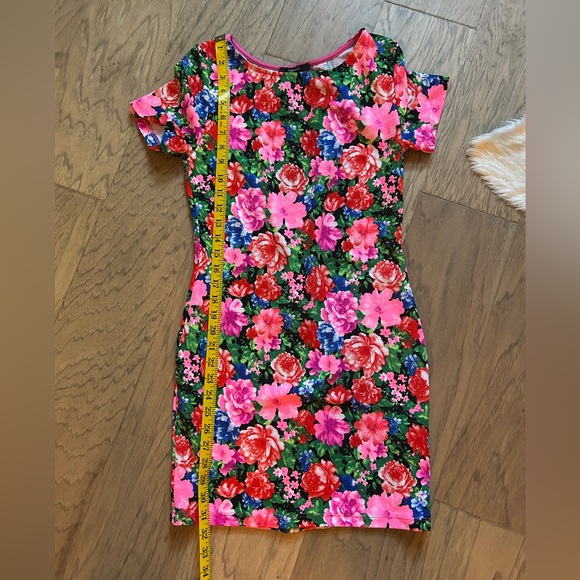 Junior Miss forever 21 size large floral dress - Picture 3 of 3